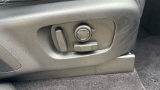 Land Rover Discovery 3.0 D300 Dynamic SE 5dr Auto Diesel Station Wagon